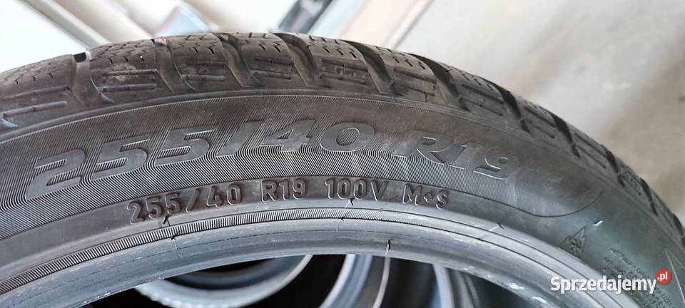 Opony zimowe Pirelli Sottozero 3 25540 R19 podkarpackie Przeworsk sprzedam