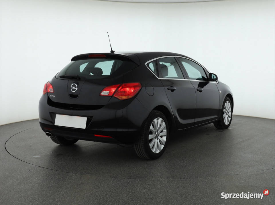 Opel Astra 14 T nieuszkodzony Piaseczno sprzedam