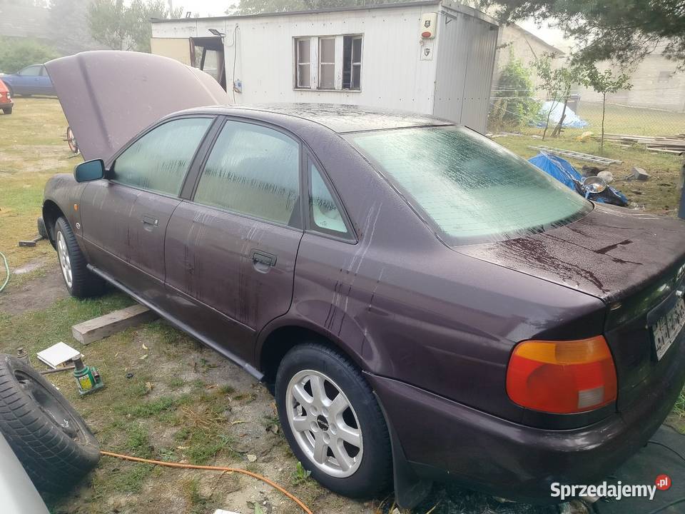 Audi a4b5 16 benzyna części osobowe Sekursko