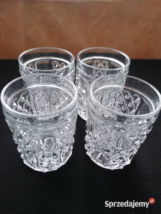Zestaw 4 szklanych głęboko szlifowanychGrubsze