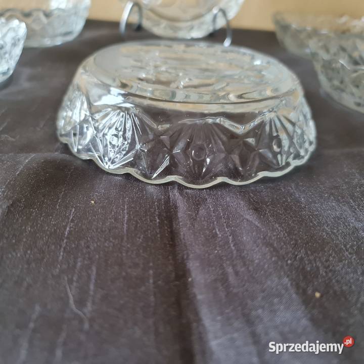 Zestaw salaterek ze szkła bezbarwnego PRL Porcelana i szkło Warszawa