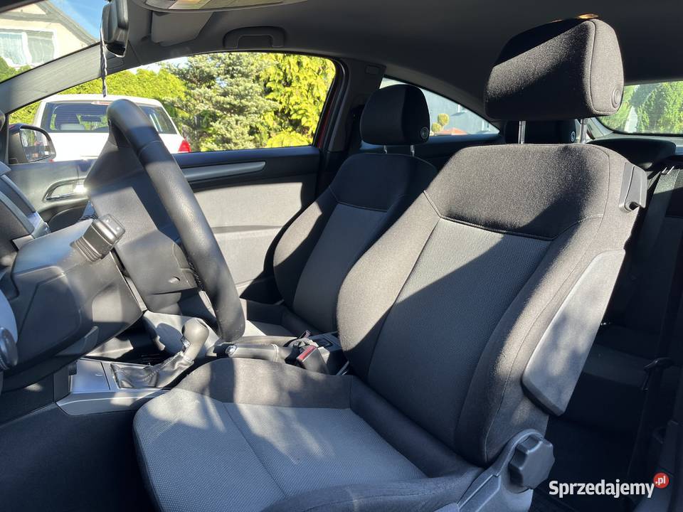 Opel Astra H GTC 16 105 Klima Tempomat 2 kpl kół ESP Żnin