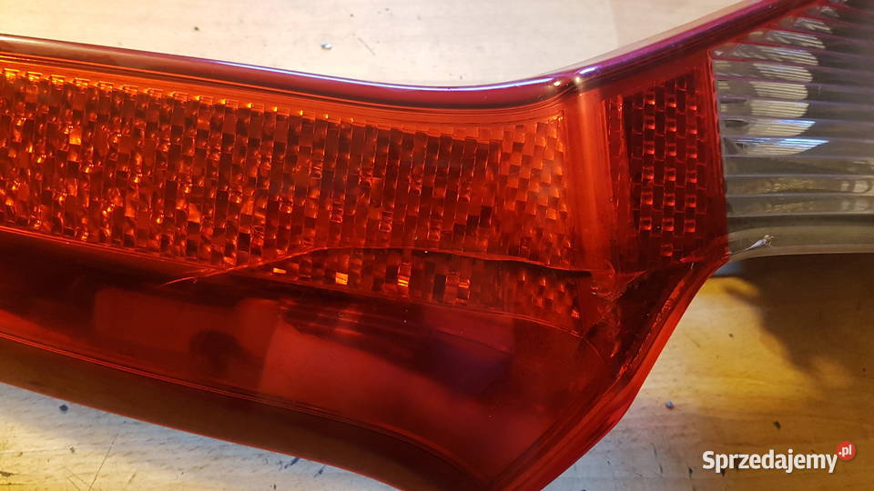 tylna lewa lampa na słupek do VOLVO V70 2006 V70 Gliwice