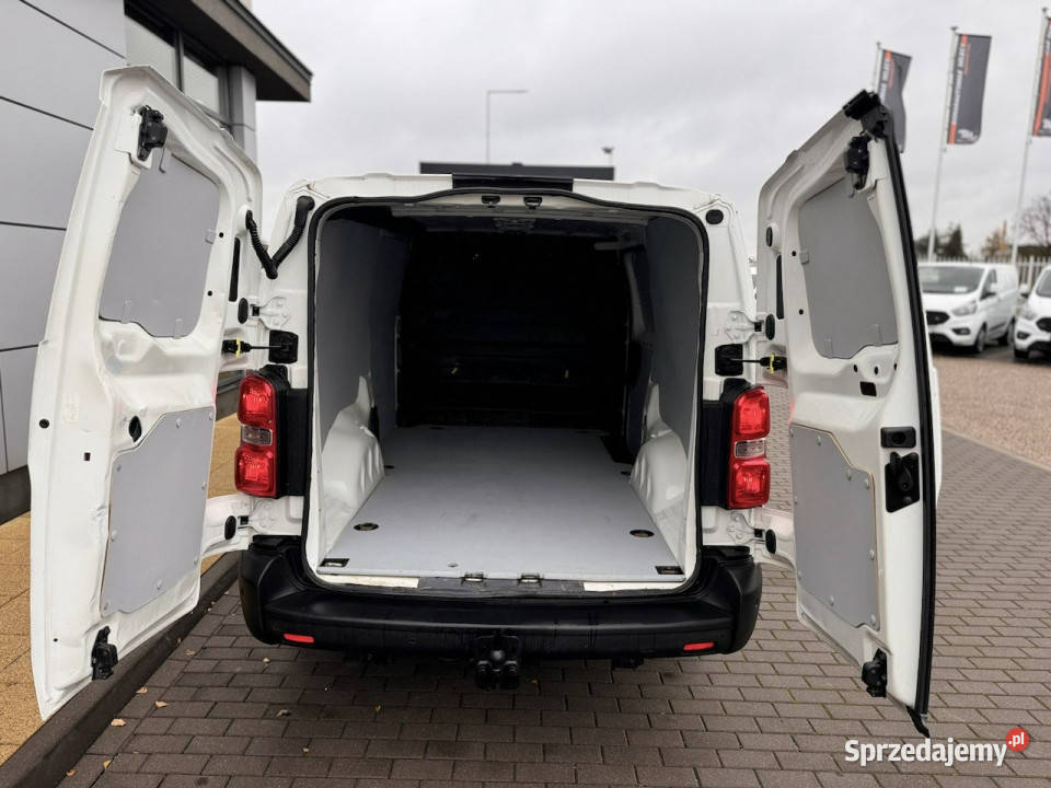 Opel Vivaro 20Cdti 122LongNowe oponyVat1 Radom