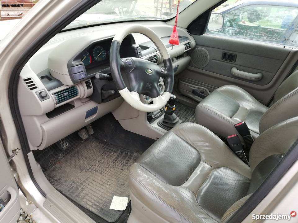 Land Rover Freelander uszkodzony