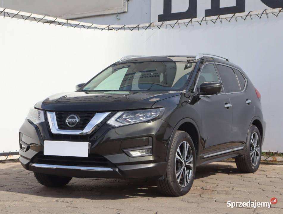 Nissan XTrail 13 DIGT Rok produkcji 2020 Łódź