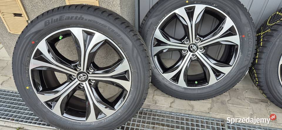 Nowe oryginalne koła Toyota Highlander R20Opony
