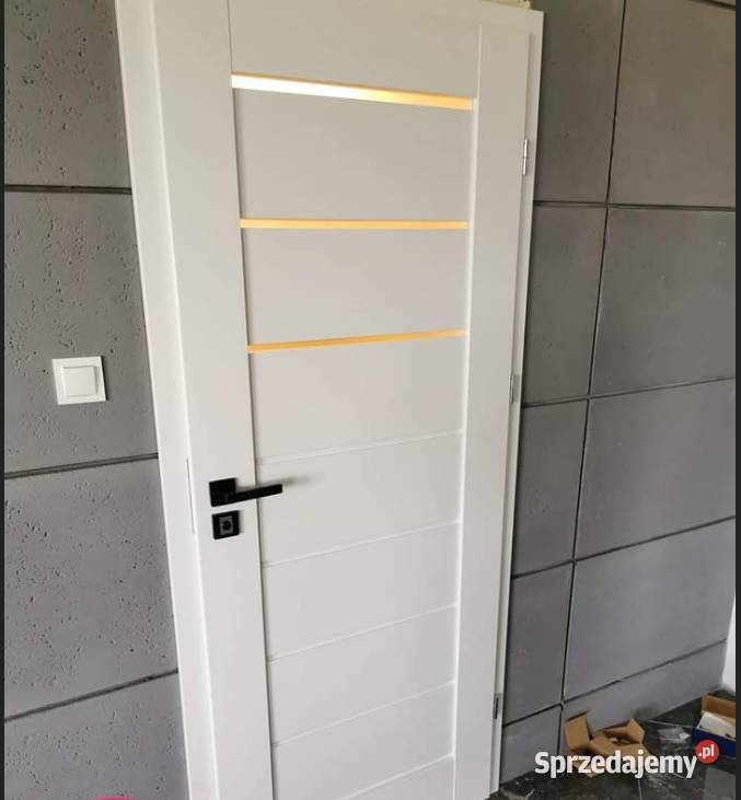 DRZWI WEWNĘTRZNE DO DOMÓW W HURTOWEJ Z FUTRYNĄ Skawina sprzedam