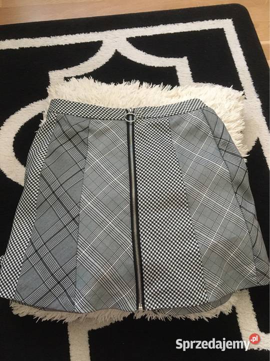 Czarna spodniczka trapezowa w kratke M małopolskie Polanka Wielka