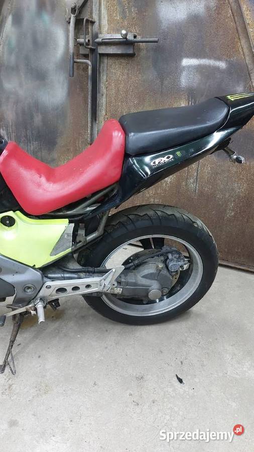 Honda ntv 650 uszkodzony