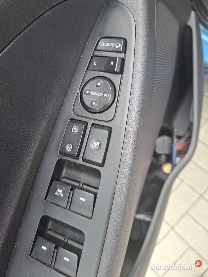 Hyundai Tucson niebieski
