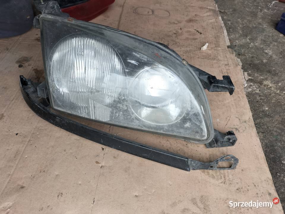 TOYOTA AVENSIS 1 T22 LAMPA PRZÓD PRAWA lubelskie Kamień-Kolonia