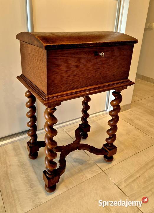 Stary drewniany kuferek skrzynia na nogach Bydgoszcz
