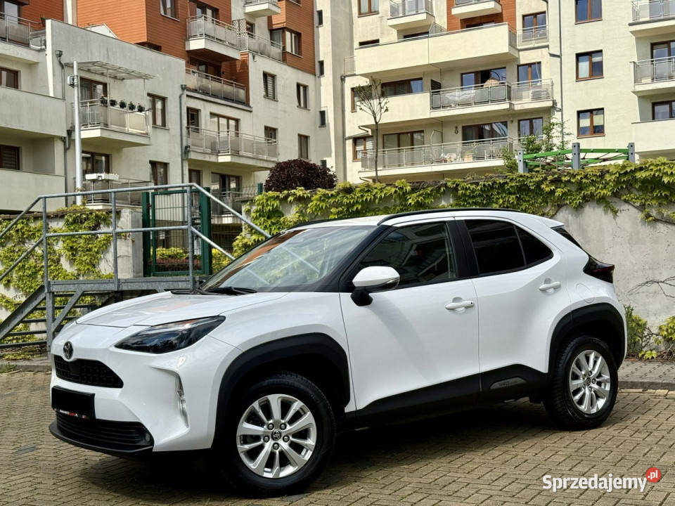 Toyota Yaris Cross 15 Hybrid Faktura VAT 23 asystent pasa ruchu Tarnowskie Góry