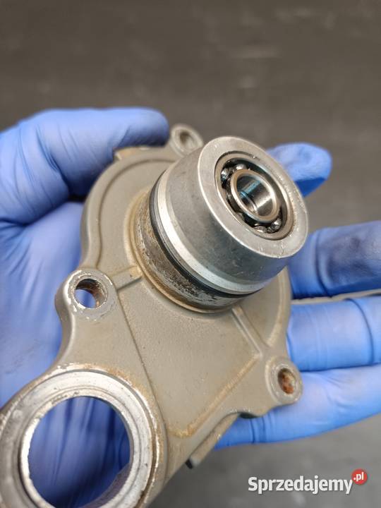 Pompa wody gniazdo obudowa łożysko części Suzuki Gołaczewy