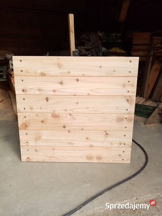 Doniczki z drewna do ogrodu