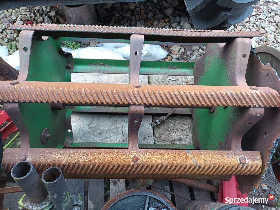 Młocarnia Claas Massey Ferguson John Deere Bukowie