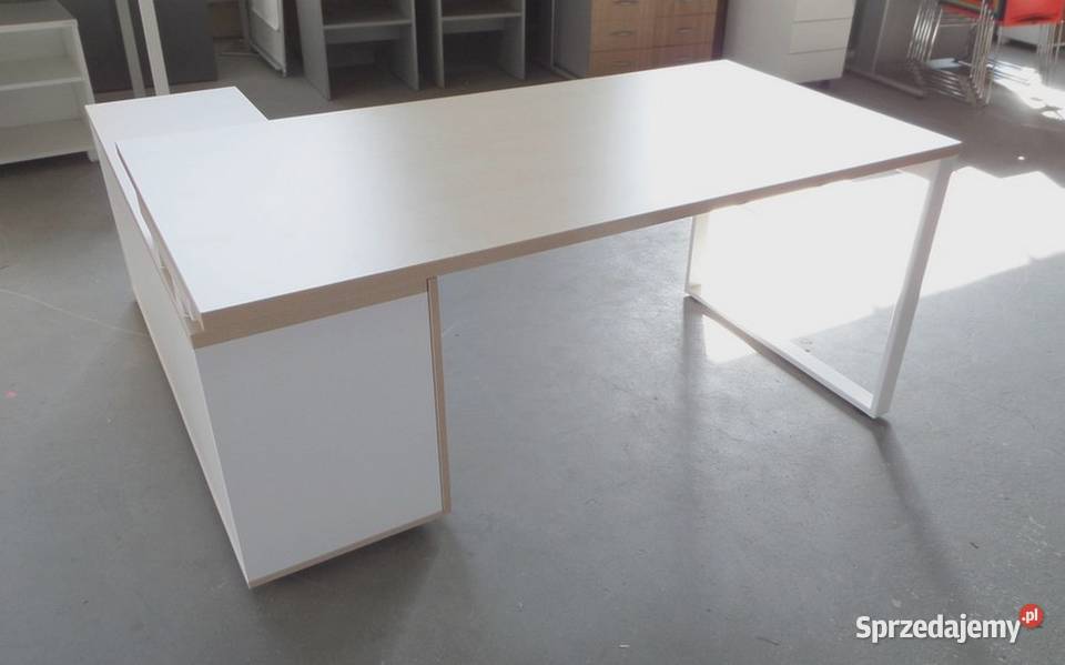 Duże Biurko gabinetowe narożne z półkami