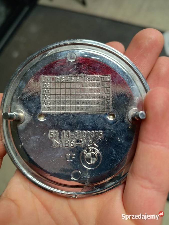 Znaczek na maske bmw czarny karbonowy Staszów