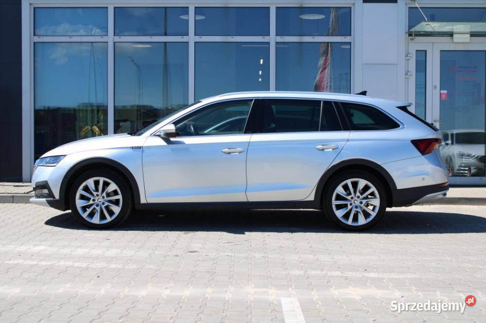 Skoda Octavia 2022r Hak Canton VC Kamera LED pomorskie