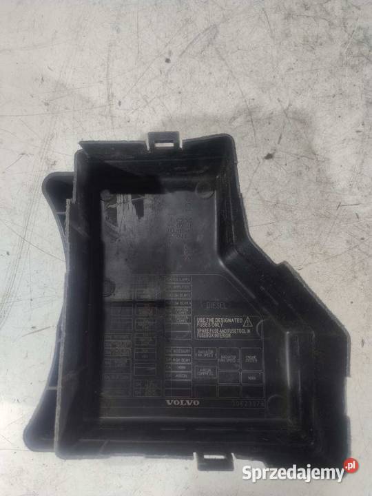 POKRYWA SKRZYNKI BEZPIECZNIKÓW VOLVO V40 Skrzynki bezpieczników