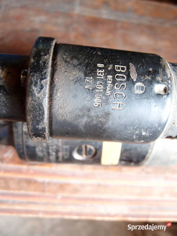 Rozrusznik Bosch 12V 9 zębów 06kW Produkcja PRL Łódź