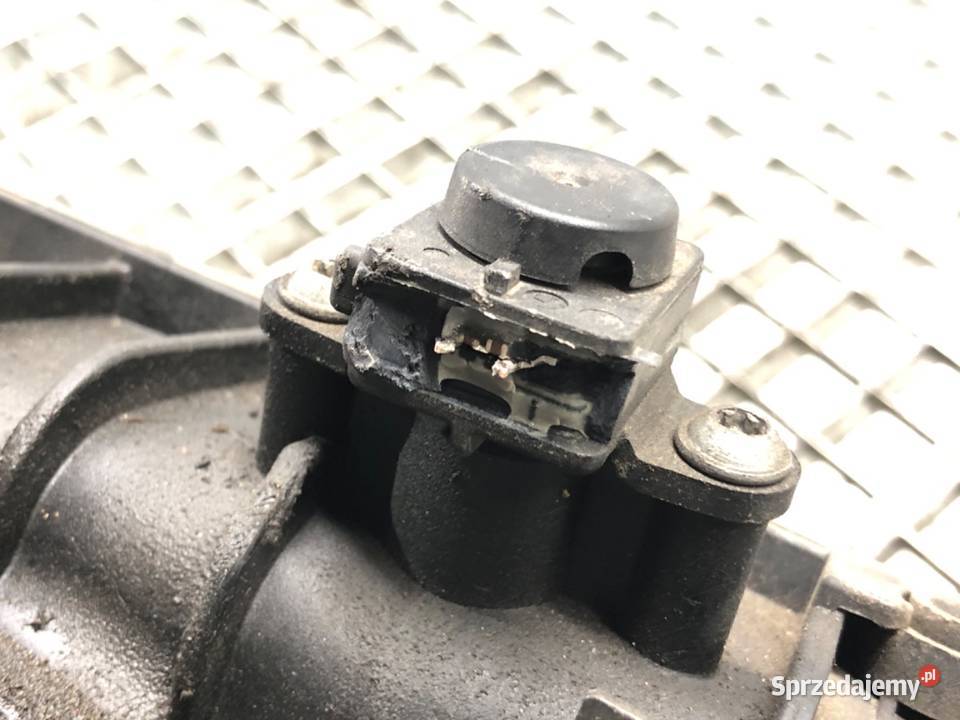 KOLEKTOR SSĄCY BMW E92 7548027 30 234 0513