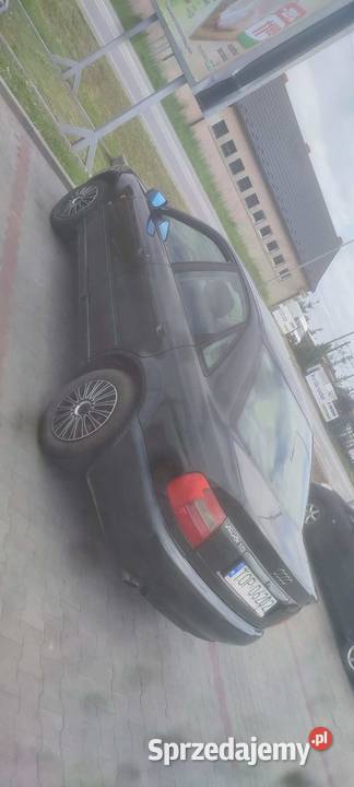 Audi A4 B5 16 Benzyna 1997r nieuszkodzony Sandomierz