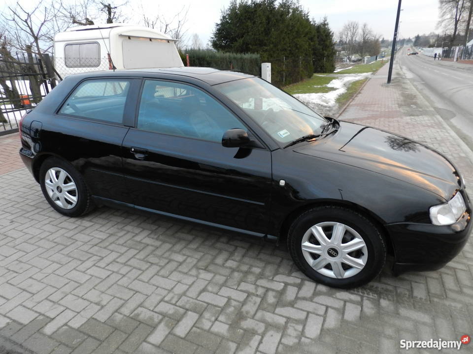 Czarne Audi A3 16 Gaz sekwencja 1998 Stan A3 Świdnik