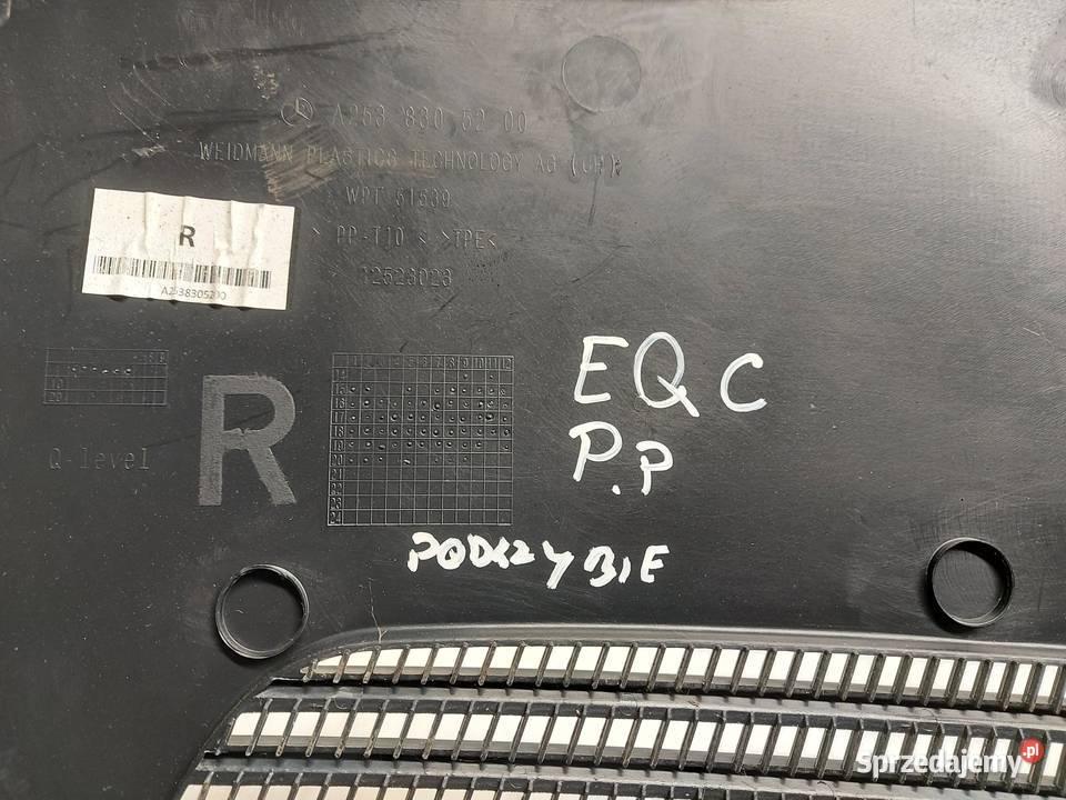 Mercedes EQC 400 W293 PLASTIK OŁONA PODSZYBIE