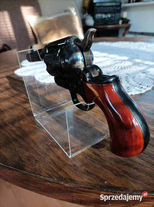 Czarnoprochowy colt Cattleman Thunderer 35 cala Koszalin