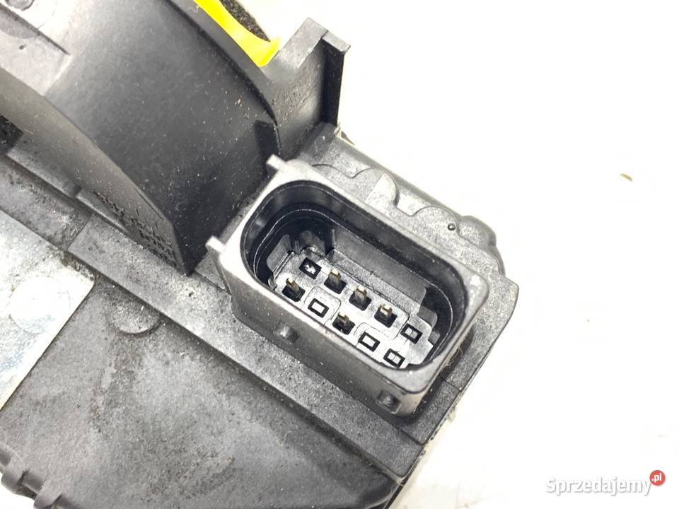 ZAMEK DRZWI LEWY TYŁ OPEL ZAFIRA C Minivan