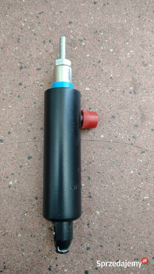 Siłownik cylinder pompy wtryskowej Man Mercedes Kraków sprzedam