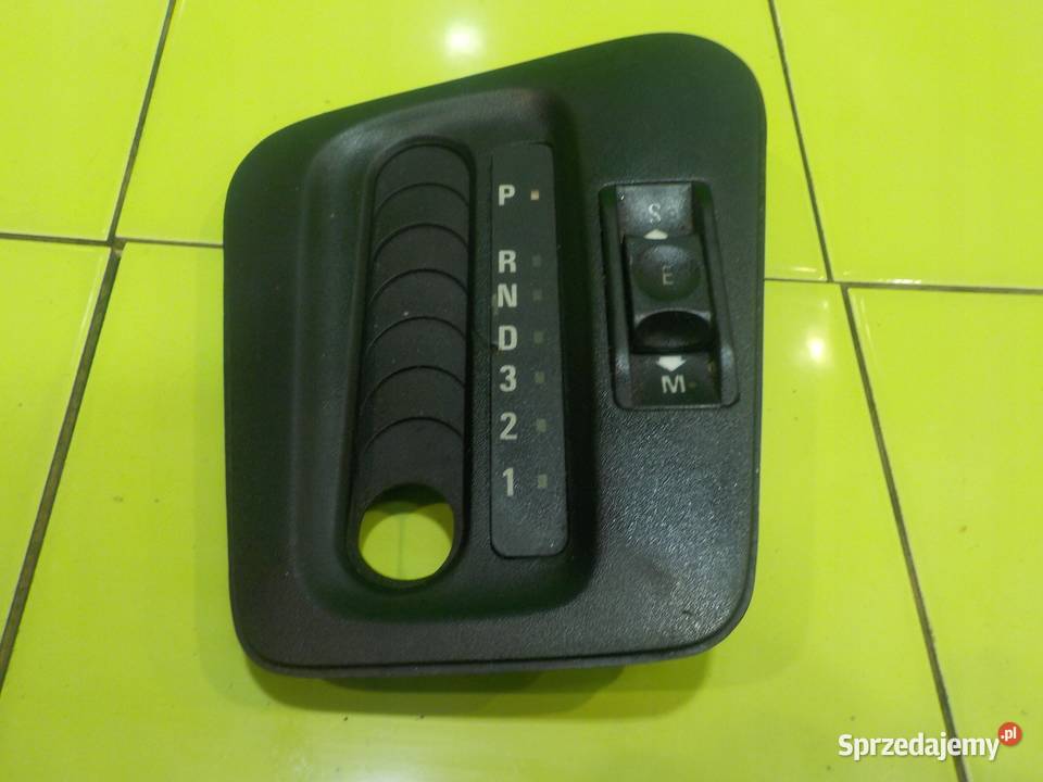 BMW 3 E36 18 B 99r CABRIO 2D ramka lewarka