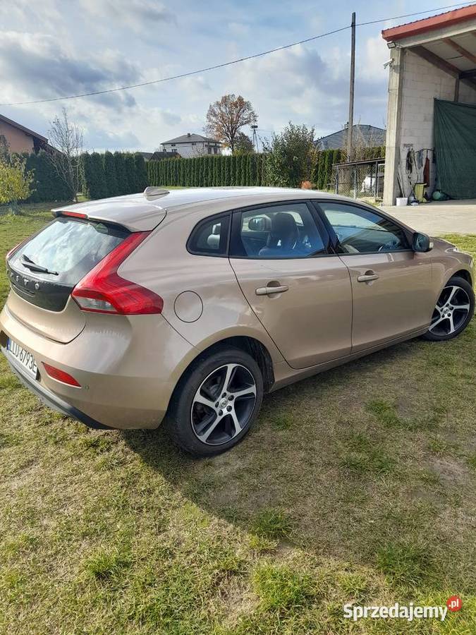 Volvo v40 nowy rozrząd olej filtry opony 23r Okrzeja