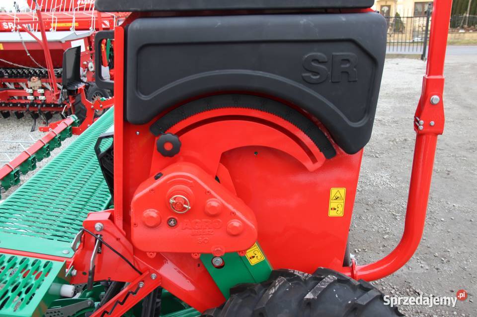 Siewnik zbożowy do zboża AgroMasz 251 271 301 25 Rogóźno