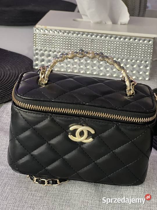 Torebka na ramię Chanel Kuferek
