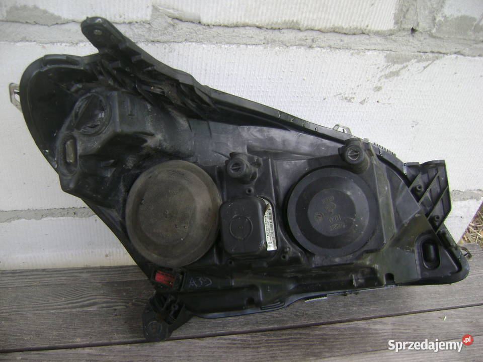Reflektor opel astra H Cieszanów