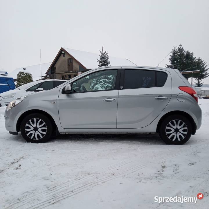 Hyundai i20 12 benzyna sprowadzony 5 drzwiowy Rok produkcji 2011 Radom