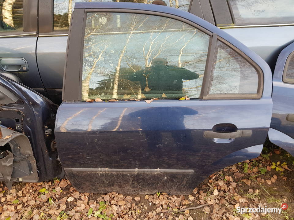 ford mondeo mk3 mk 3 drzwi lewy tyl osobowe świętokrzyskie Jędrzejów