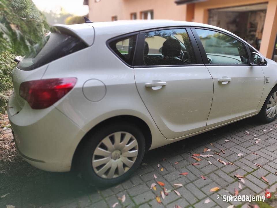 Opel Astra J 14 Turbo 140 Piotrowice Wielkie