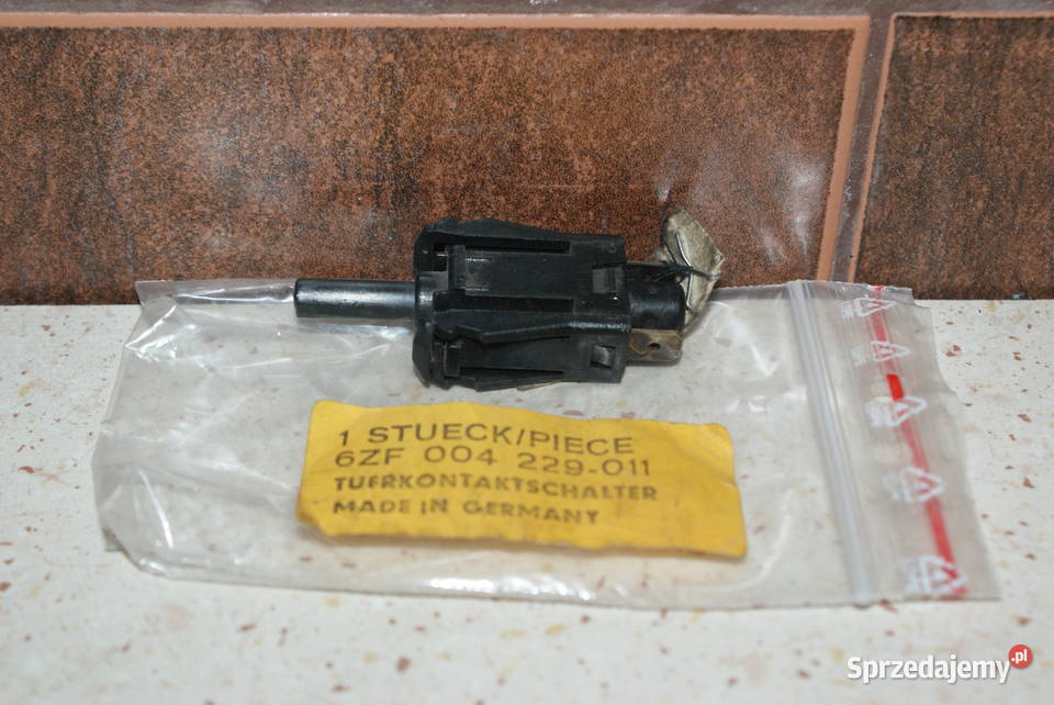 Włącznik drzwiowy MERCEDES 190 W201 8 W114 8 mazowieckie Białobrzegi