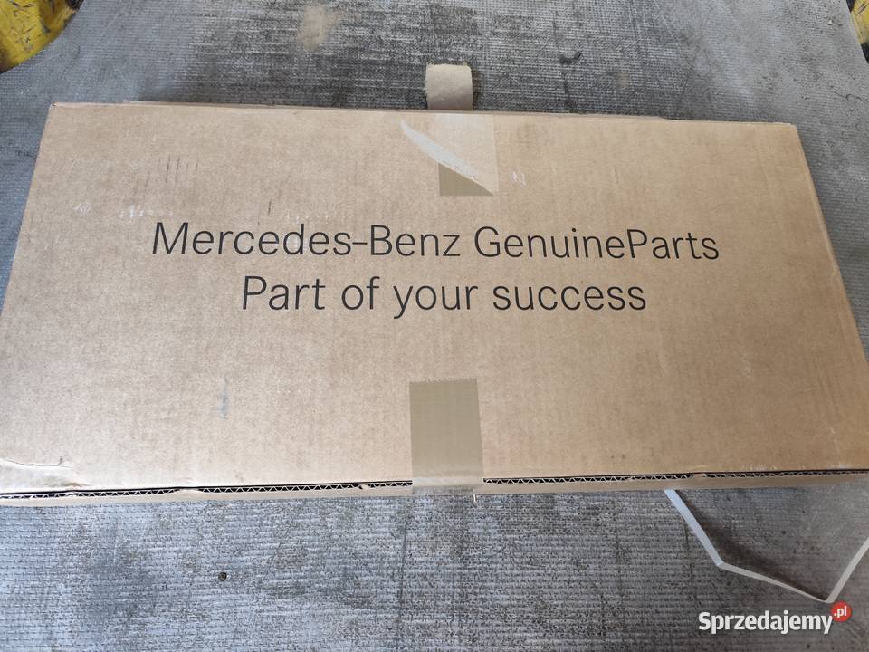 ORYGINALNA POKRYWA ZAWORÓW MERCEDESBENZ OM651 dostawcze
