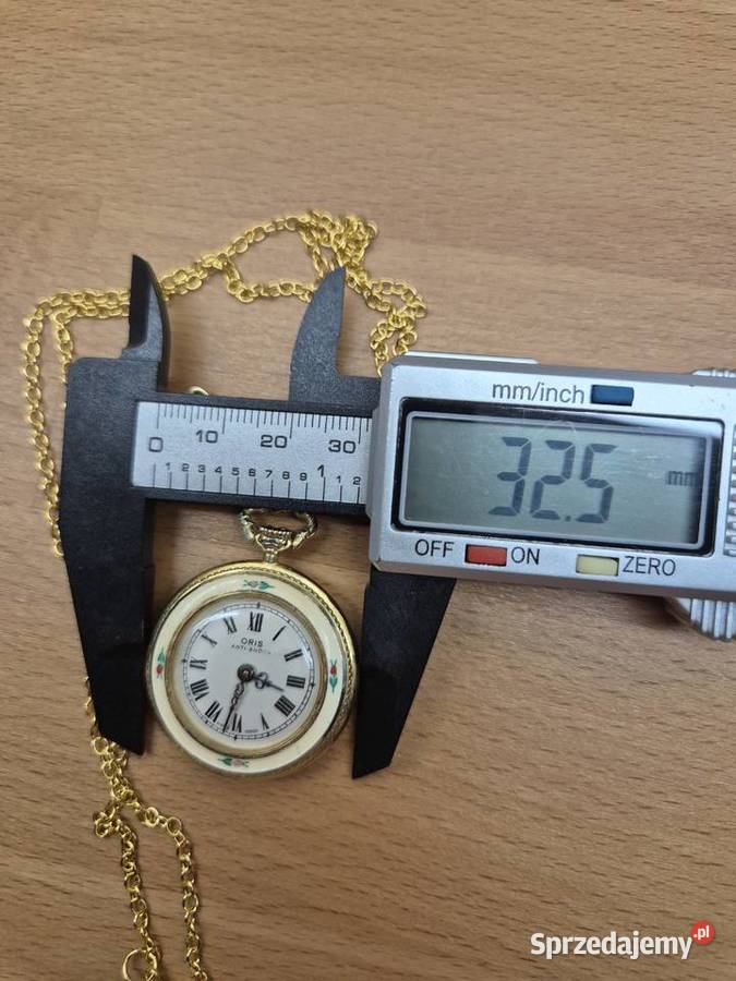 Zabytkowy zegarek wiszący Oris śląskie Chorzów