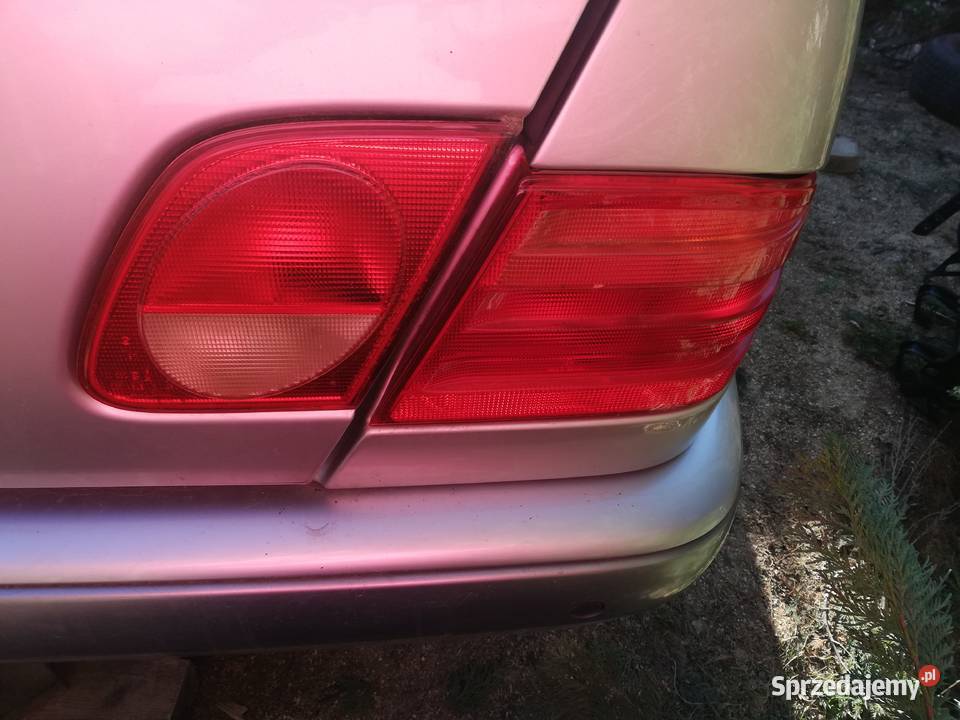 Mercedes w210 lampa tył tylna prawa lewa w klapę Stary Sącz