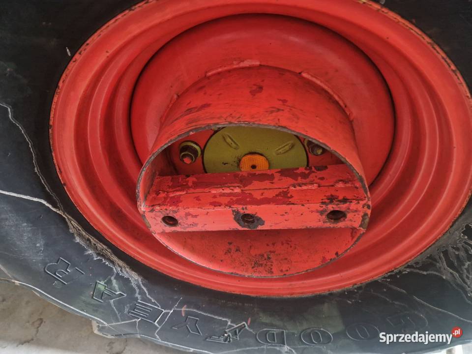 Kola bliźniacze claas 2 sztuki plus flansze Żeliszów