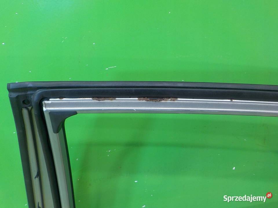 HYUNDAI ix35 17 CRDI 12r drzwi prawe tyl Suków