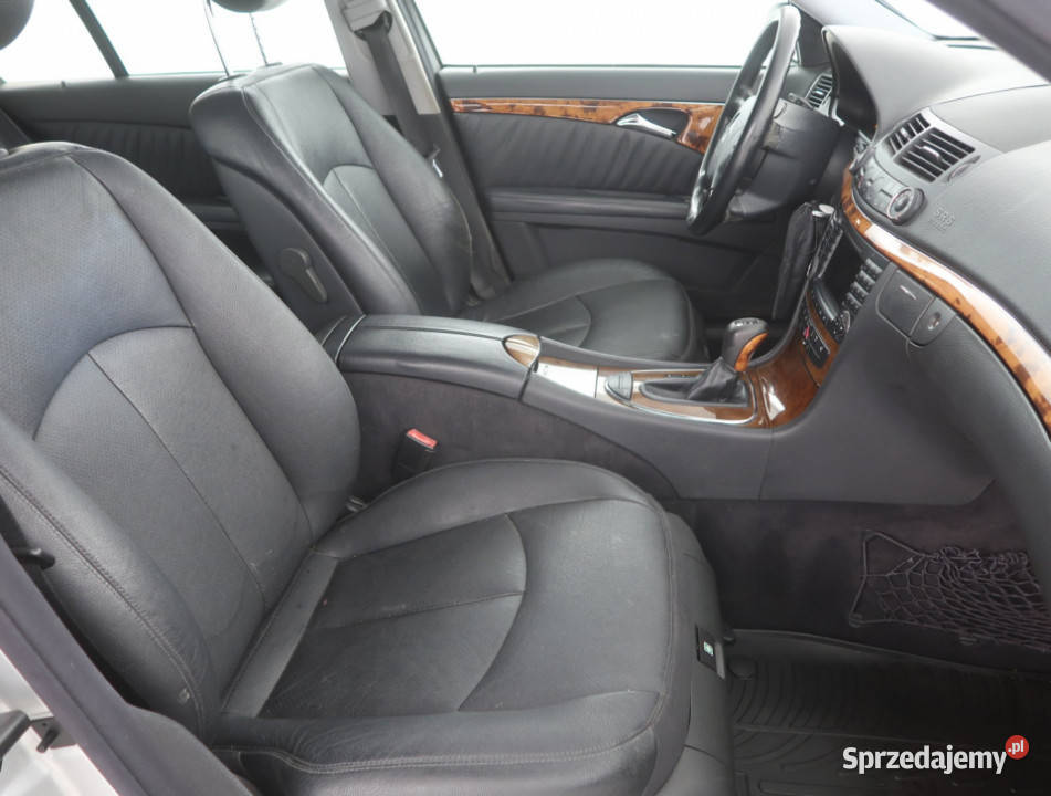 Mercedes E E 220 CDI światła przeciwmgielne Motoryzacja Bielany Wrocławskie sprzedam