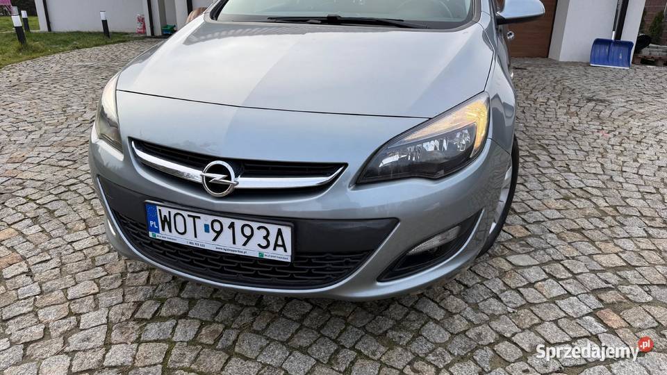 Opel Astra 2015 Diesel 16 Szary Zadbany Bogate elektrochrom. lusterko wst. Łódź sprzedam