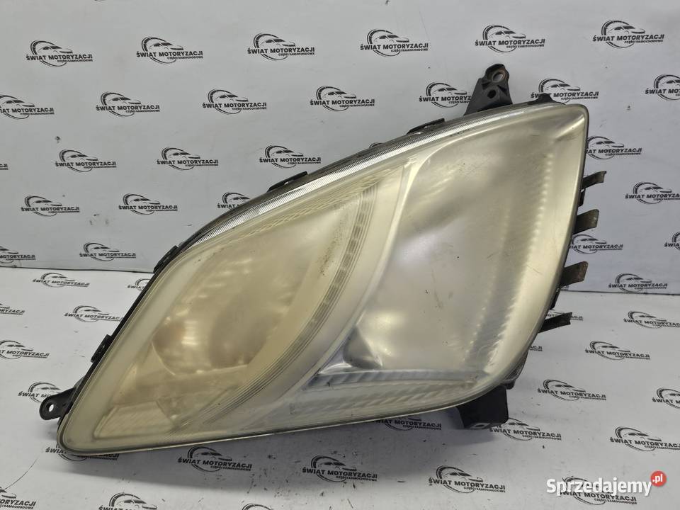 TOYOTA PRIUS XW20 06r lampa prawa przód ANGLIK osobowe Kielce